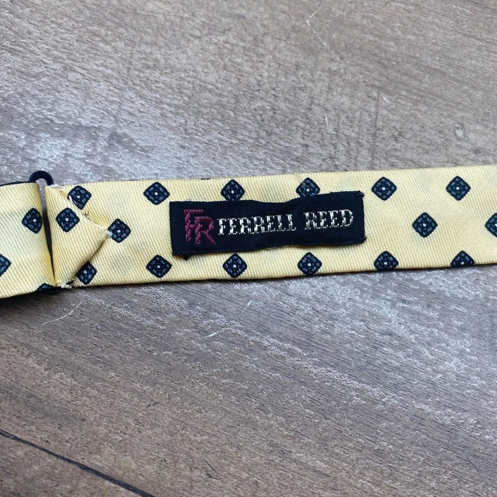 Ferrell Reed Vintage Self Tie Bow Tie Mens Yellow Navy Geometric Medallion